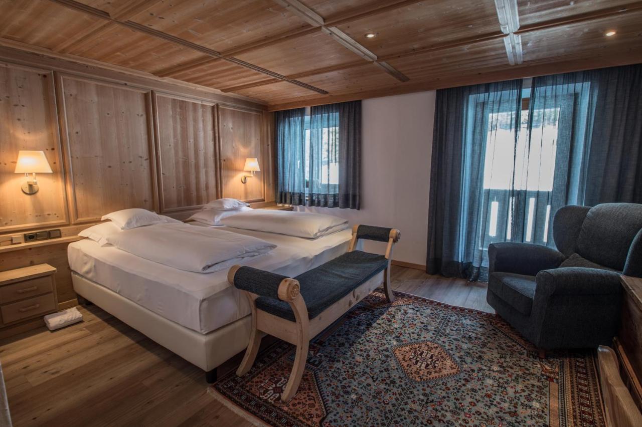 Hotel Ciasa Salares San Cassiano  Eksteriør billede