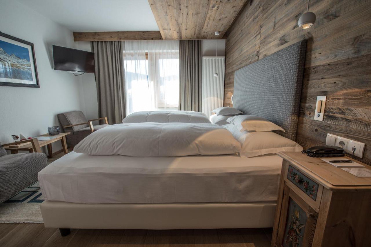 Hotel Ciasa Salares San Cassiano  Eksteriør billede